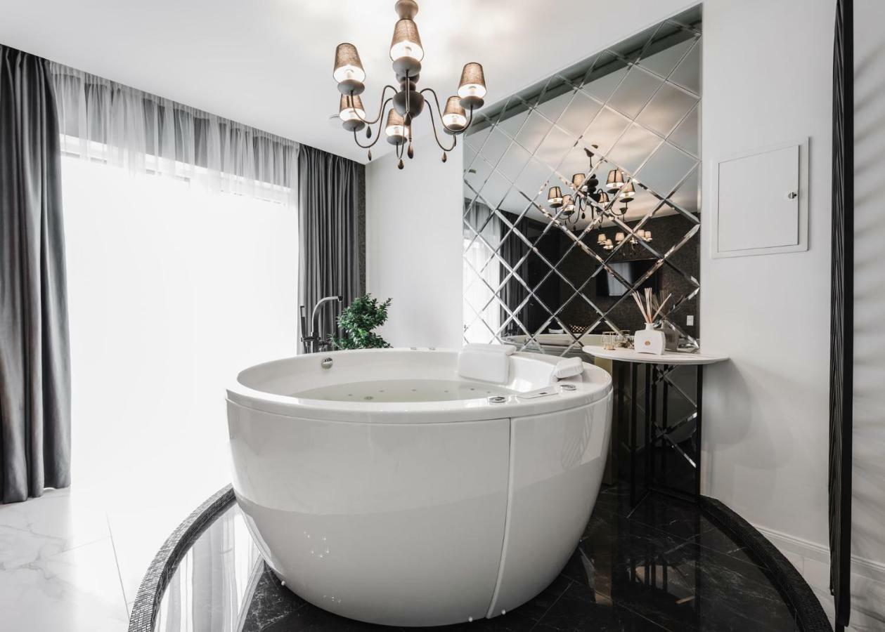Luxury Suites Kaunas, Self-Check In Екстер'єр фото