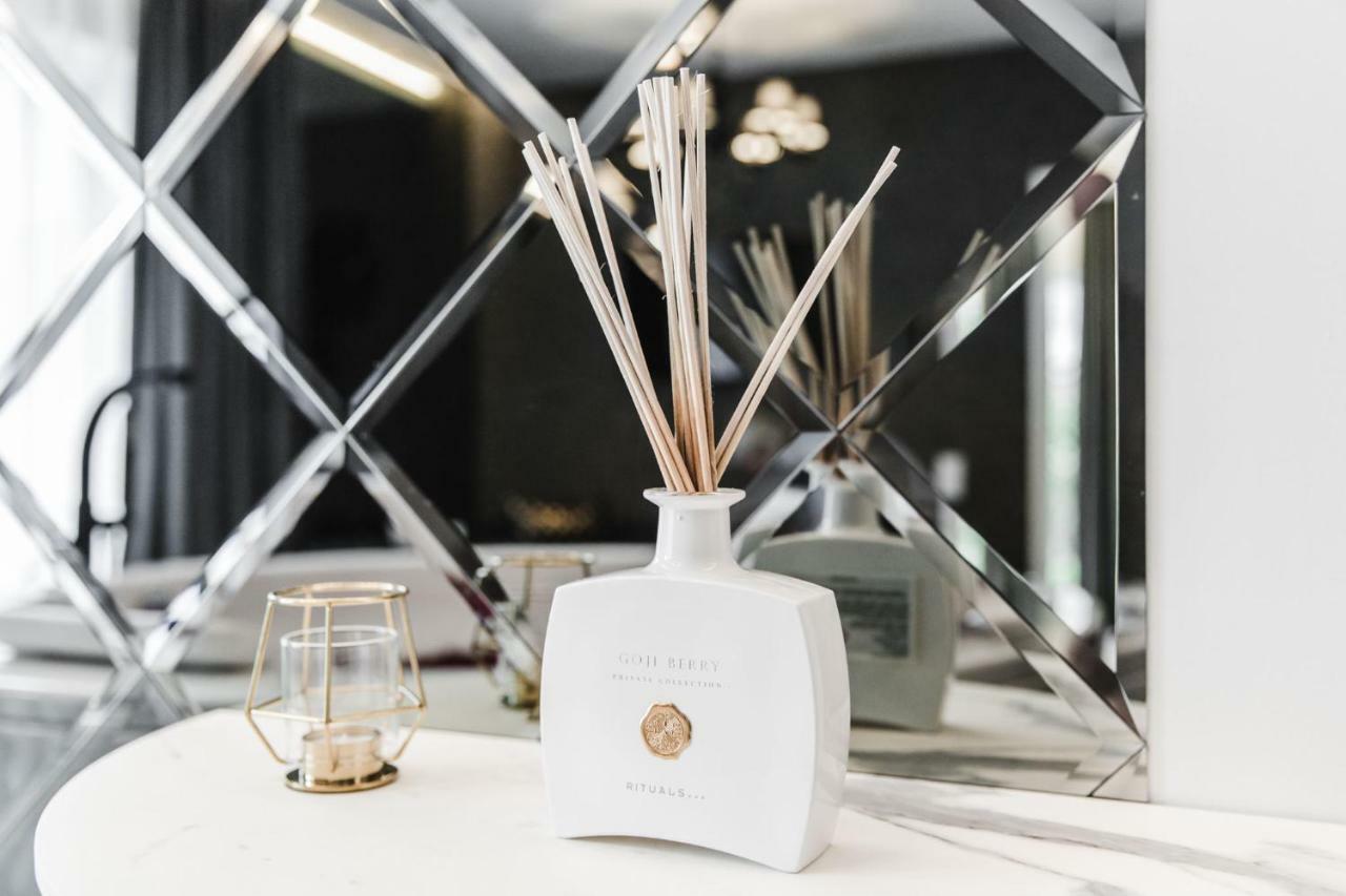 Luxury Suites Kaunas, Self-Check In Екстер'єр фото