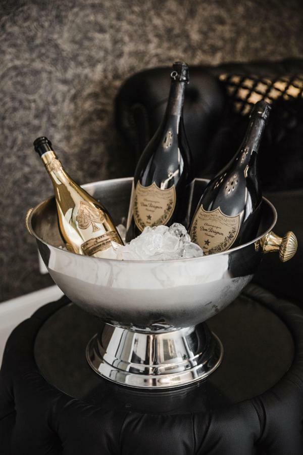 Luxury Suites Kaunas, Self-Check In Екстер'єр фото