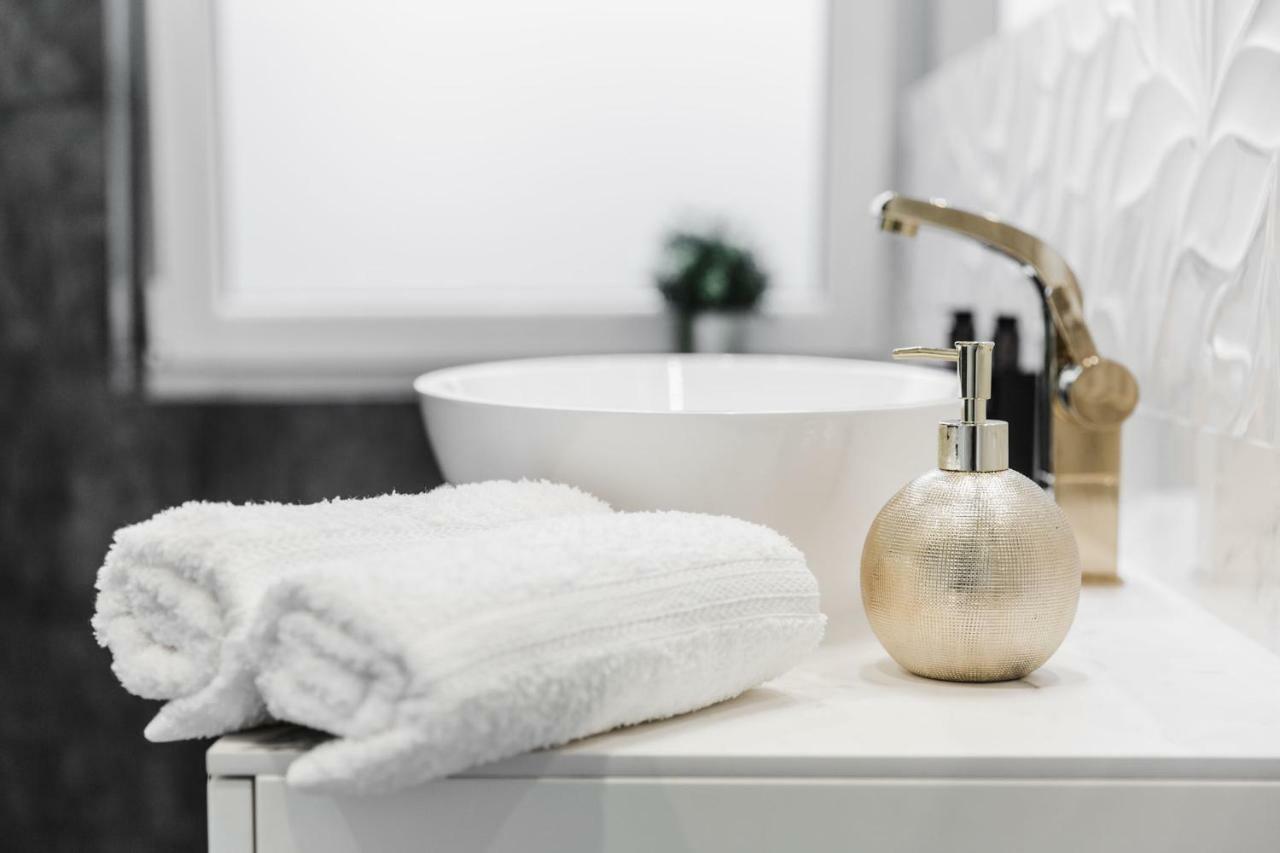 Luxury Suites Kaunas, Self-Check In Екстер'єр фото