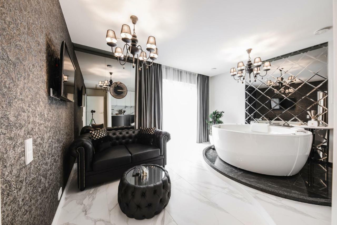 Luxury Suites Kaunas, Self-Check In Екстер'єр фото