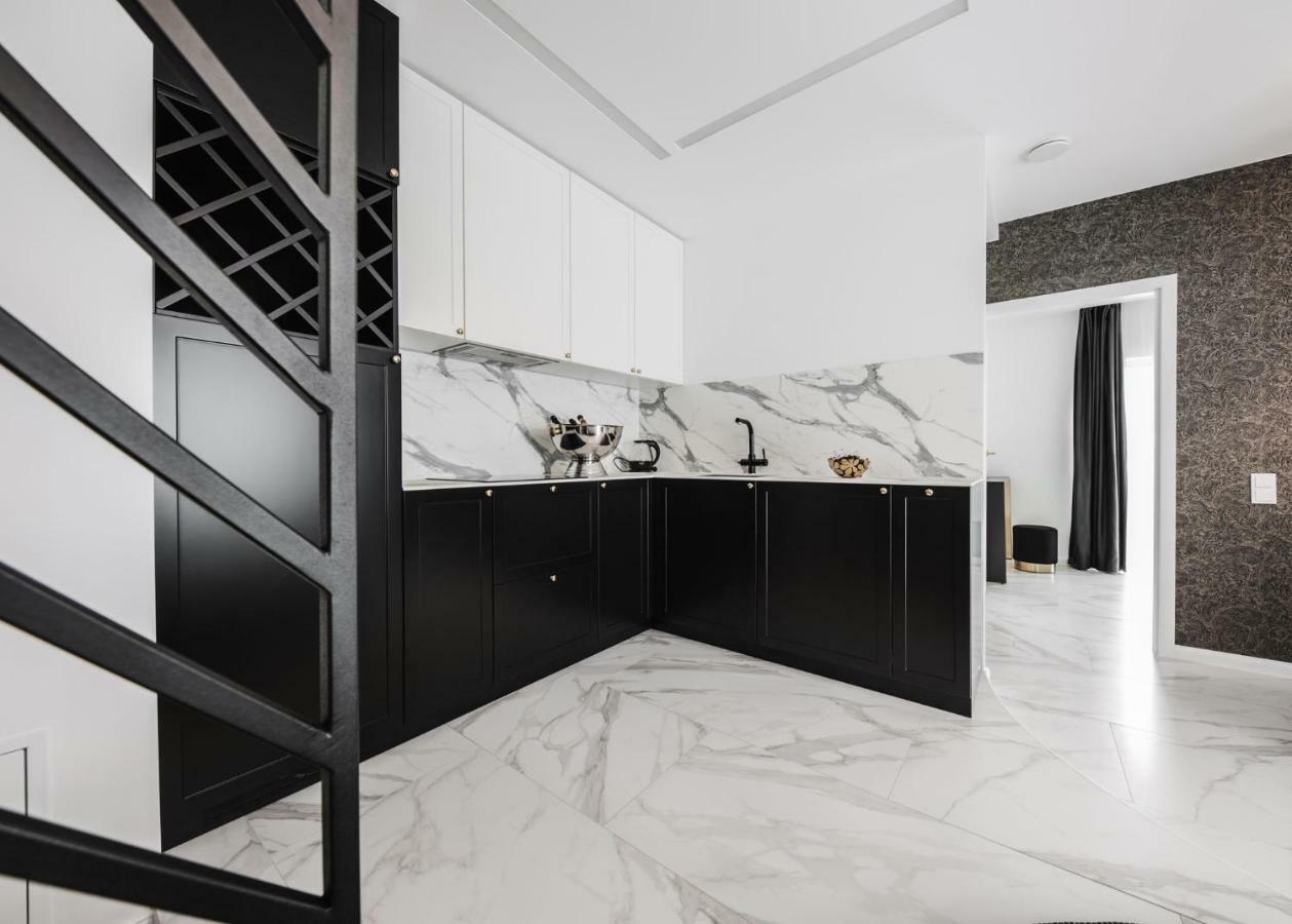 Luxury Suites Kaunas, Self-Check In Екстер'єр фото